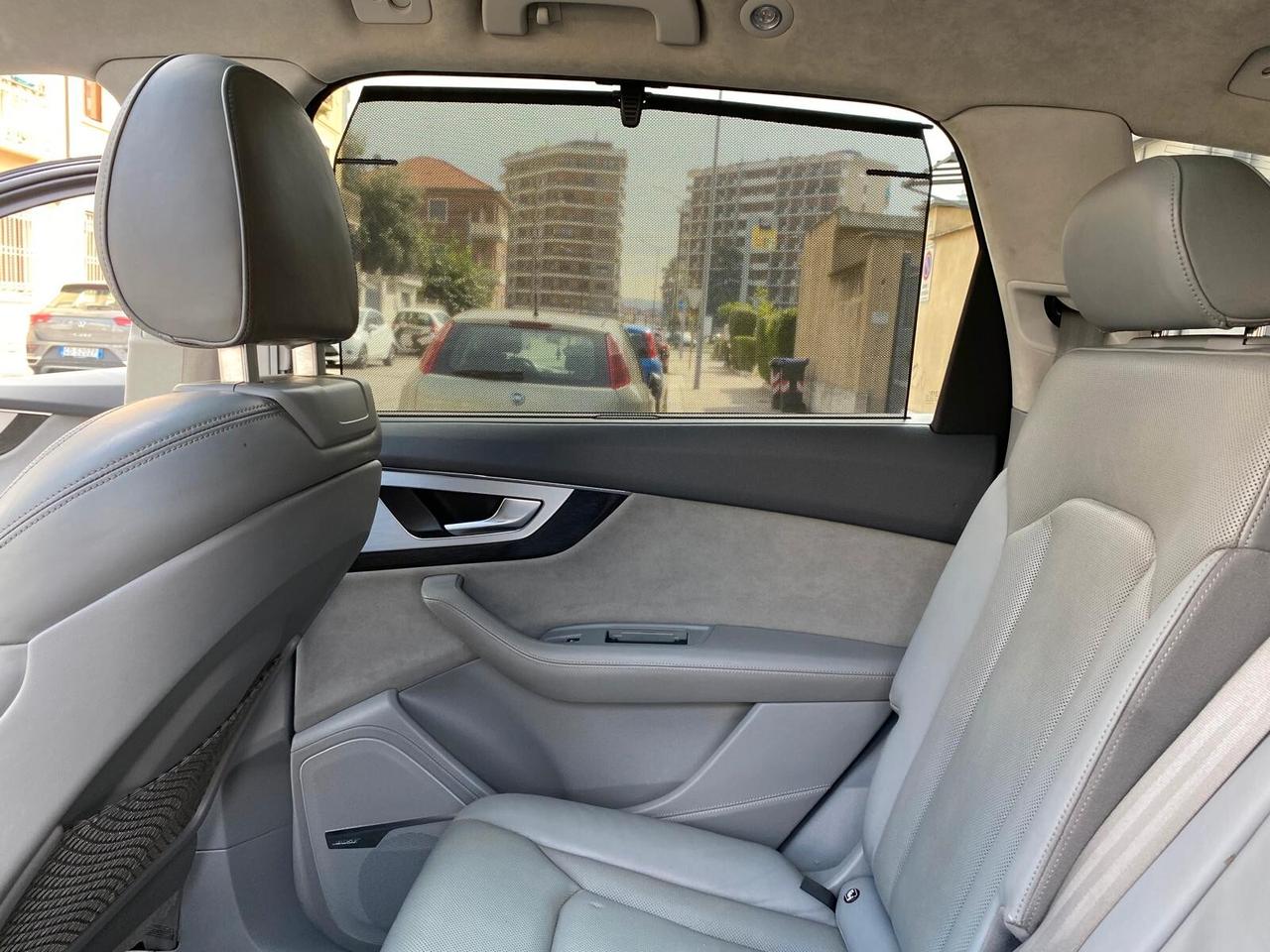 Audi Q7 SQ7 4.0 V8 TDI quattro tiptronic Business Plus