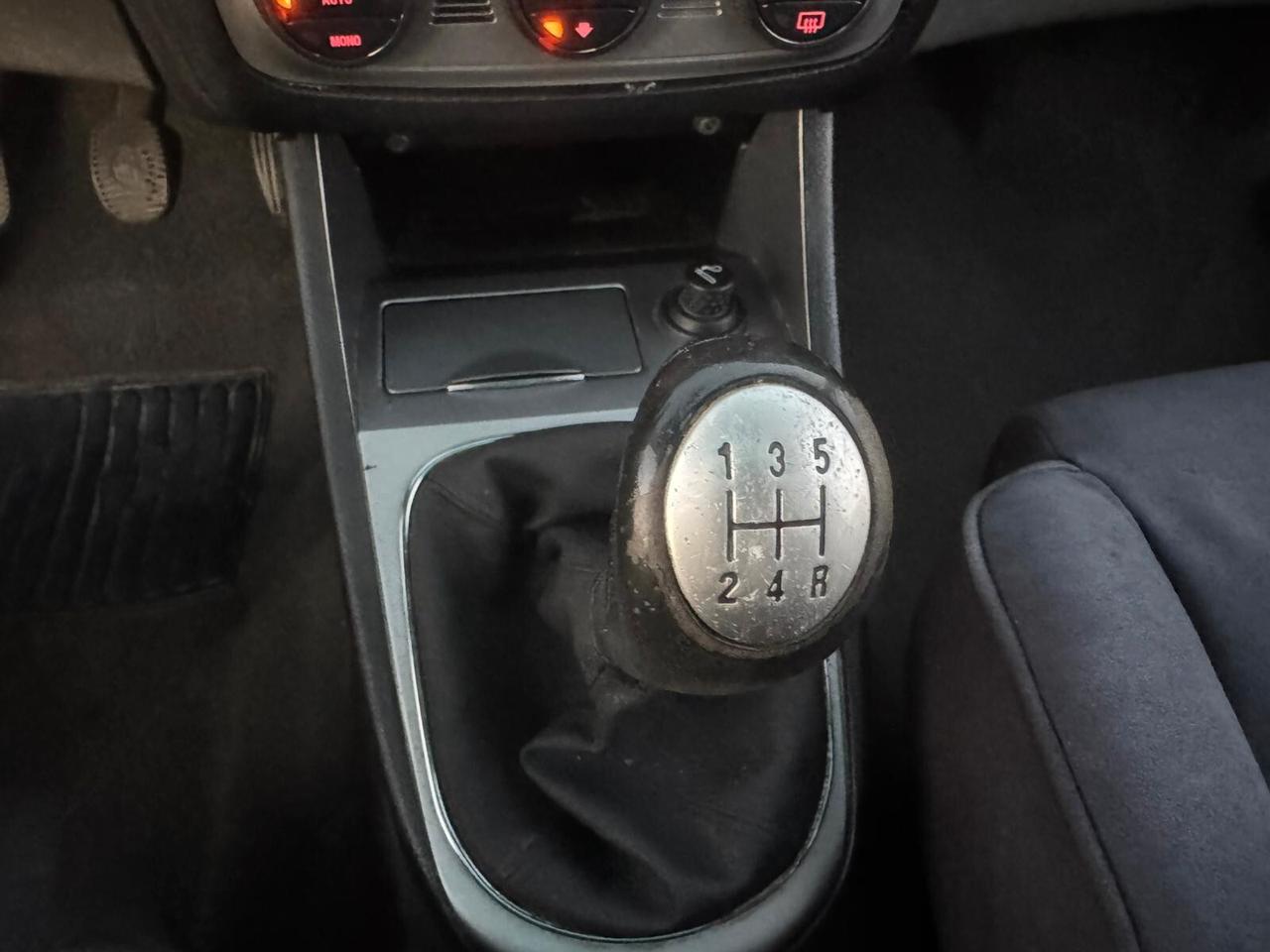 Alfa Romeo 147 1.6 Benz 5 porte SOLO 119.000 KM