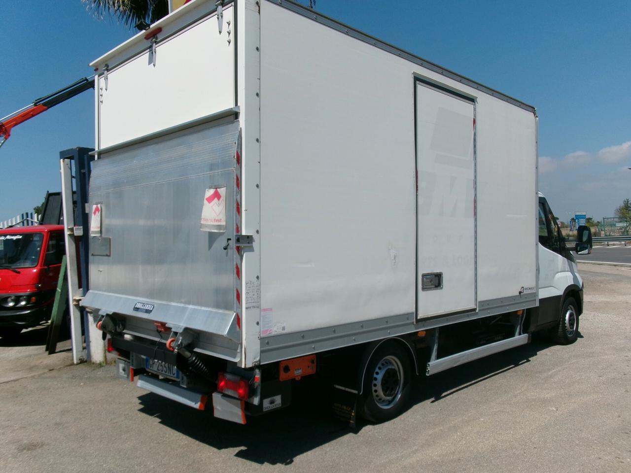 Iveco Daily 35S15 3000 150CV E6 FURGONE+PEDANA CARICATRICE 8 PEDANE 170000KM