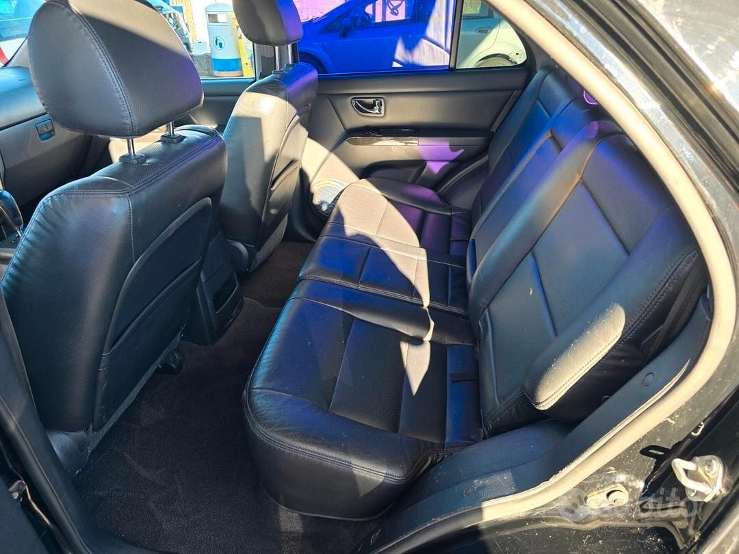 Kia Sorento 2.5 16V CRDI VGT 4WD con 180.000km