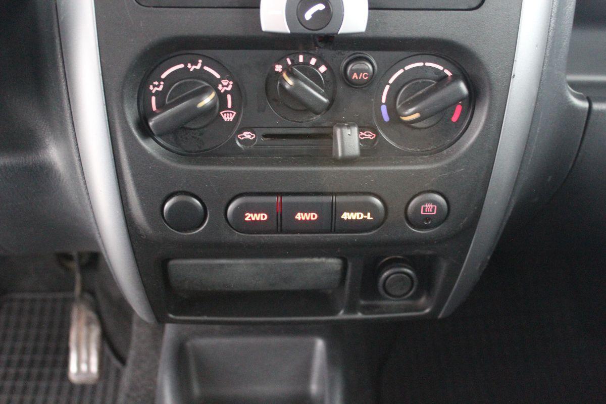SUZUKI - Jimny - 1.3i 16V 4WD JLX