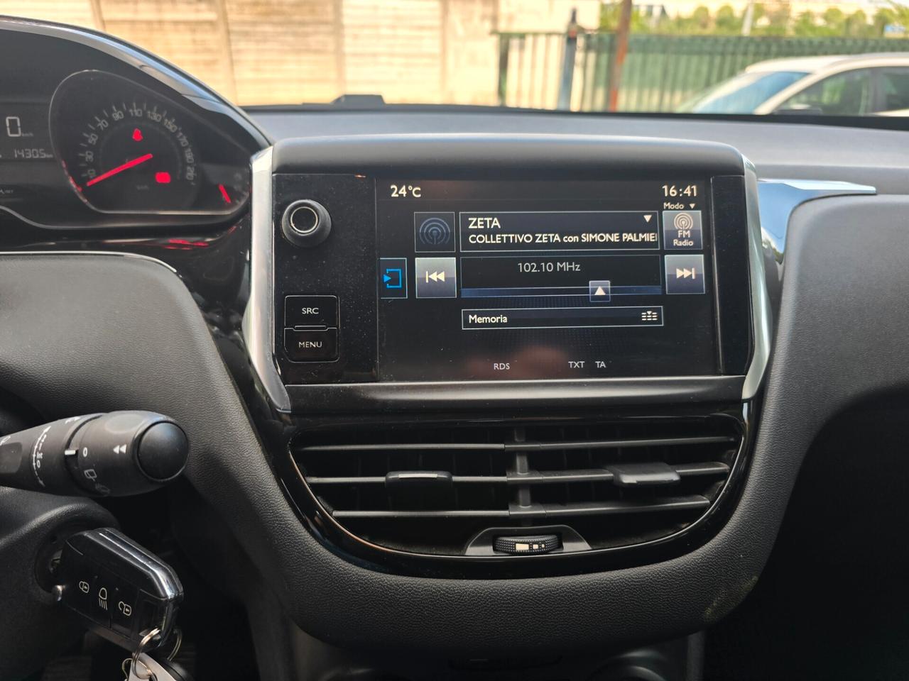 Peugeot 208 1.4 HDi 68 CV NEOP OK-2015