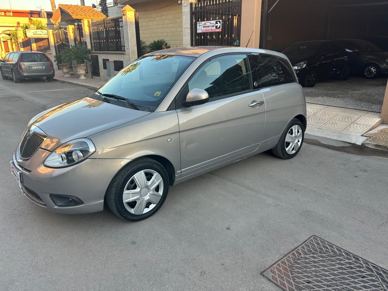 Lancia Ypsilon 1.4 Unyca Ecochic GPL