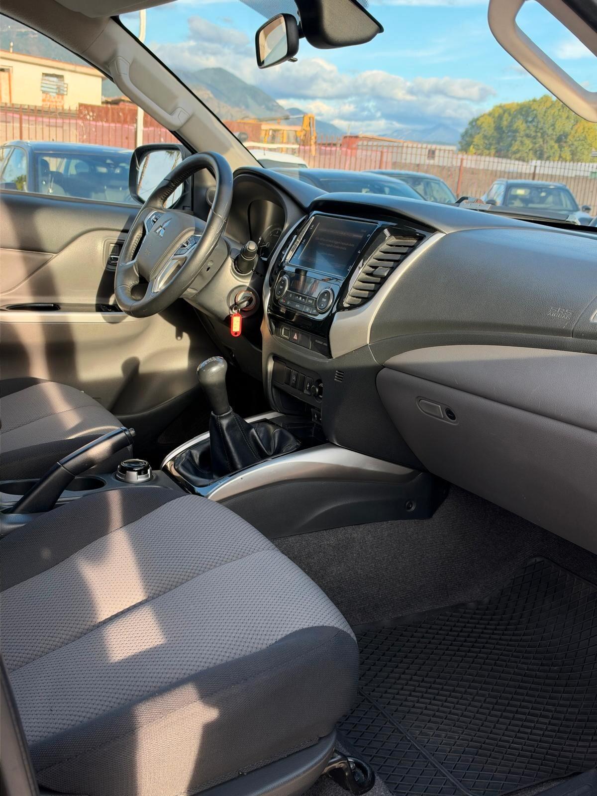 Mitsubishi L200 2.4 DI-D/181CV Double Cab Intense Hp Mivec SDA