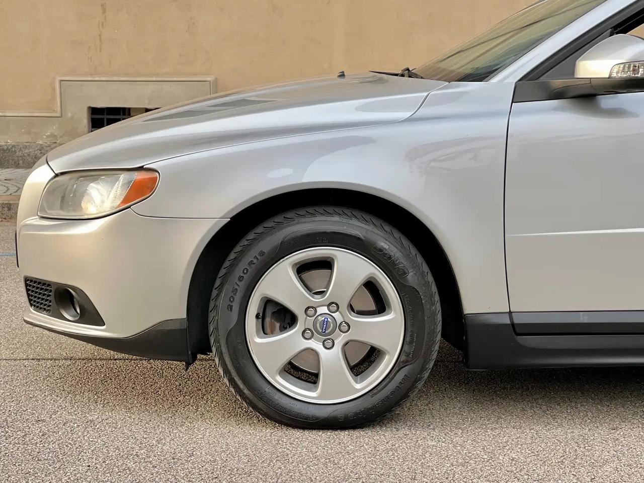 Volvo V70 2.0 D 136cv 6M Kinetic