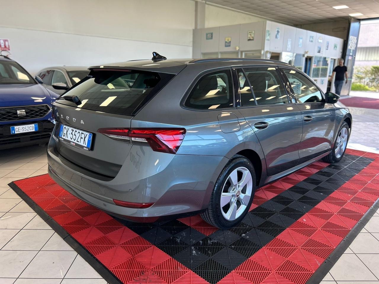 Octavia 2.0 TDI EVO SCR DSG Wagon Executive