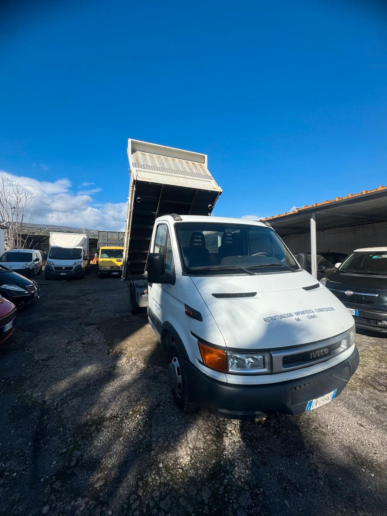 IVECO DAILY 35C13 RIBALTABILE TRI LATERALE MOTORE 2.8 TURBO