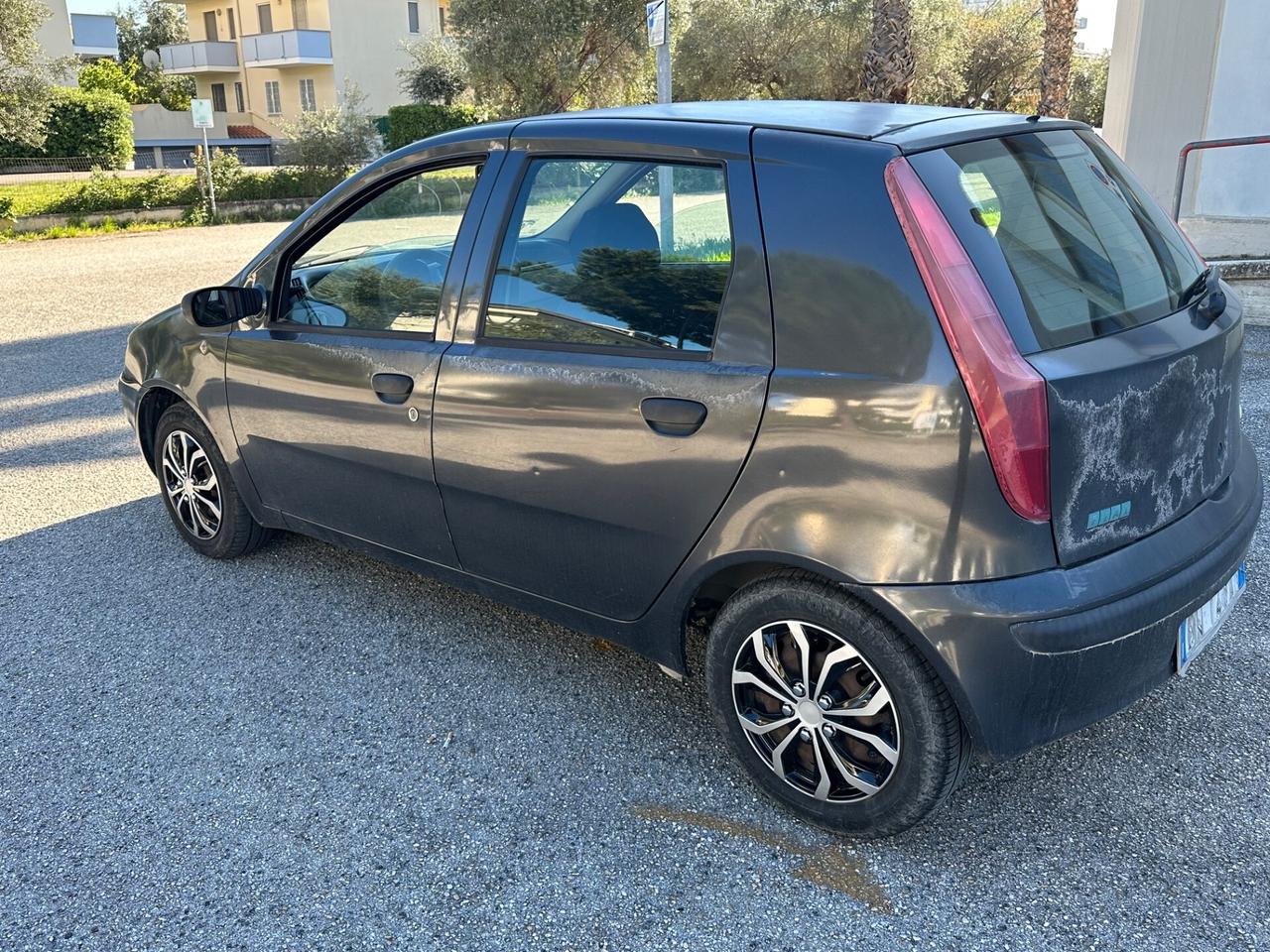 Fiat Punto 1.9 JTD 5 porte neopatentati