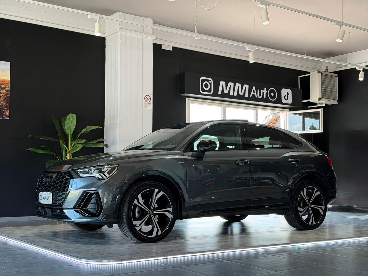 Audi Q3 SPB 35 TDI S-Line Identity Black S-Tronic