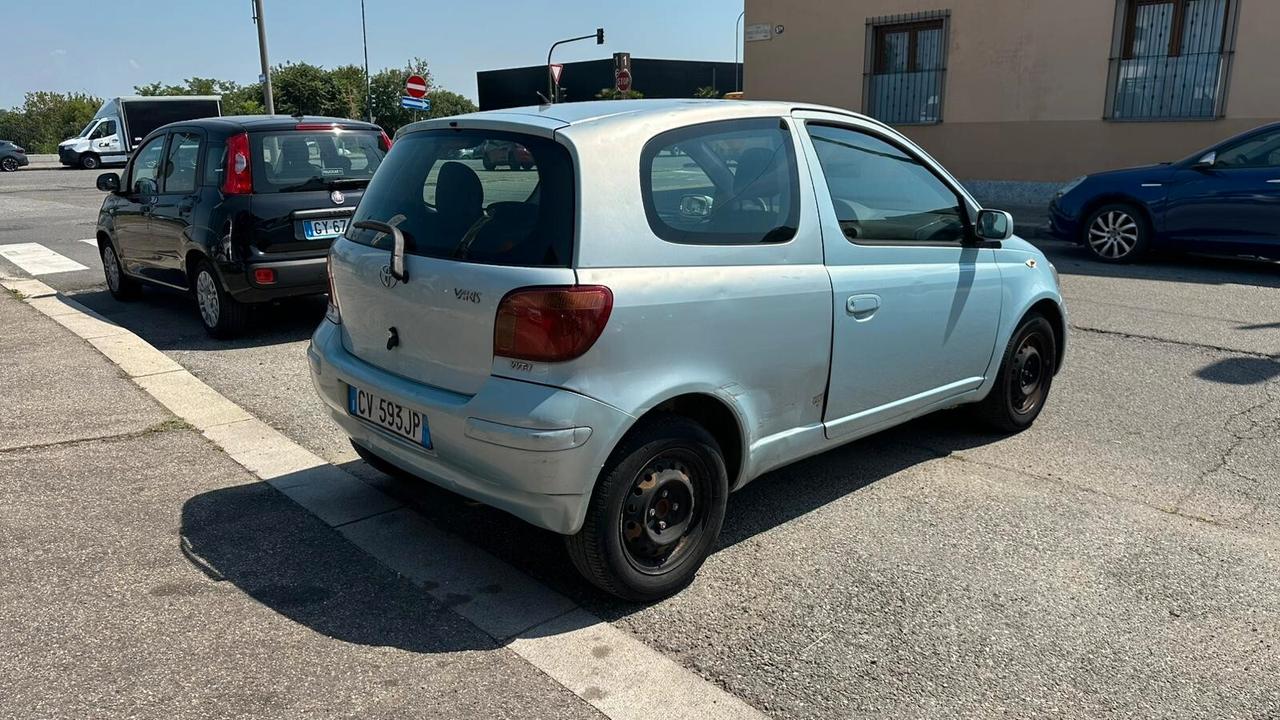 Toyota Yaris 1.0i 16V cat 3 porte Sol