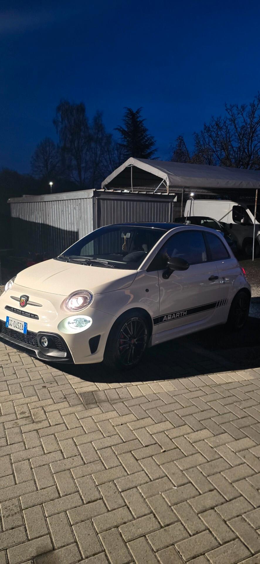 Abarth 595 1.4 Turbo T-Jet 180 CV Competizione