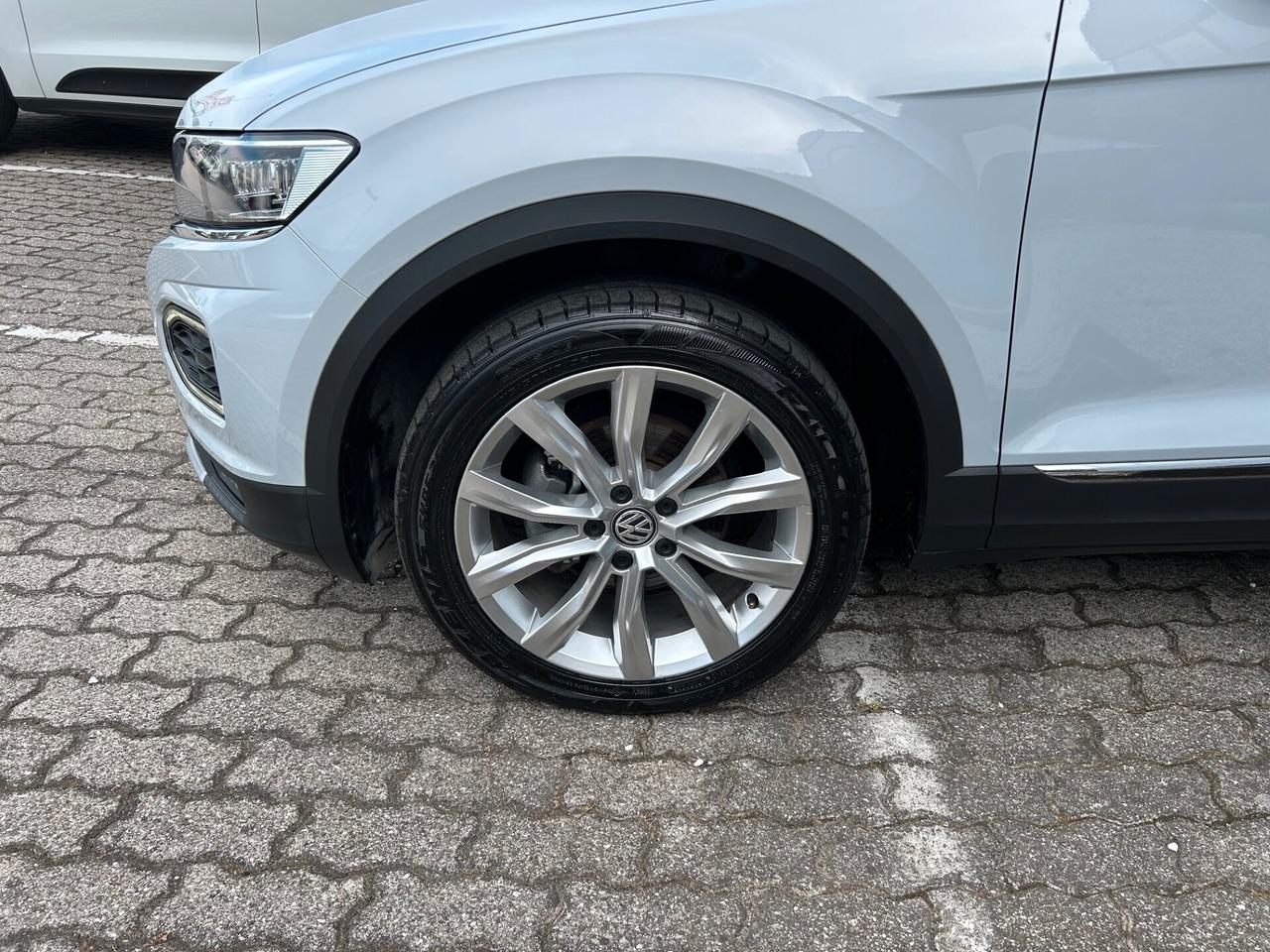 Volkswagen T-Roc 1.6 tdi Style OK NEOPATENTATI
