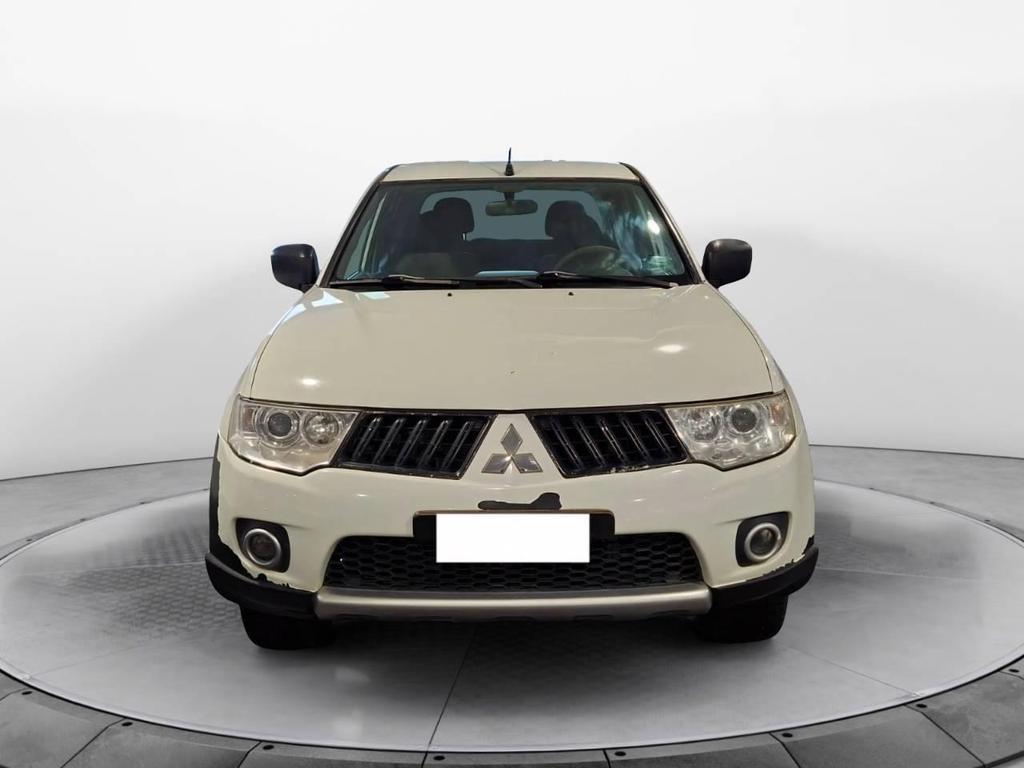 Mitsubishi L200 Double Cab 2.5 DI-D Invite Plus