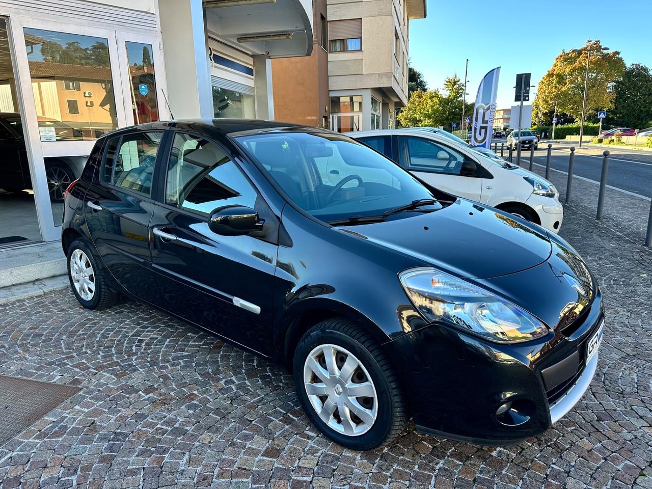 Renault Clio 1.2Bz 75Cv 5P Dynamique - Neopatentati