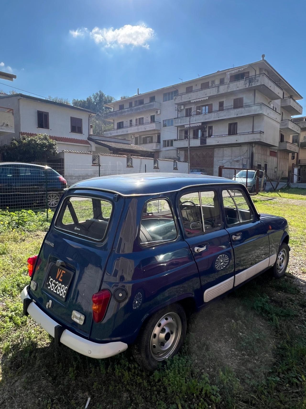 Renault 4