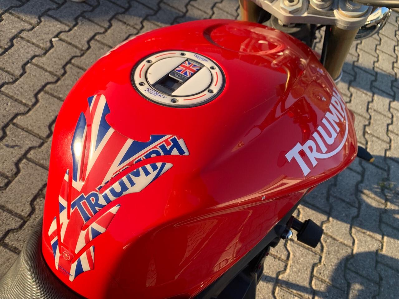 Triumph Street Triple 675 accessoriatissima