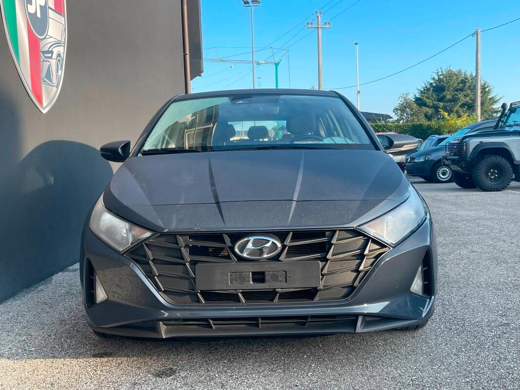 Hyundai i20 1.2 mpi Connectline Retrocamera LED