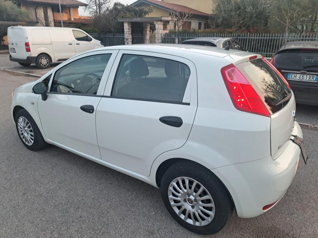 Fiat Punto 1.3 MJT II S&S 95 CV 5 porte Street