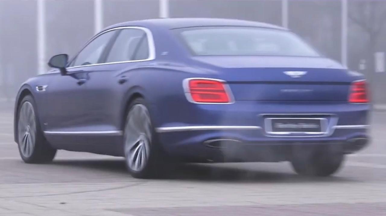 Bentley Flying Spur V8