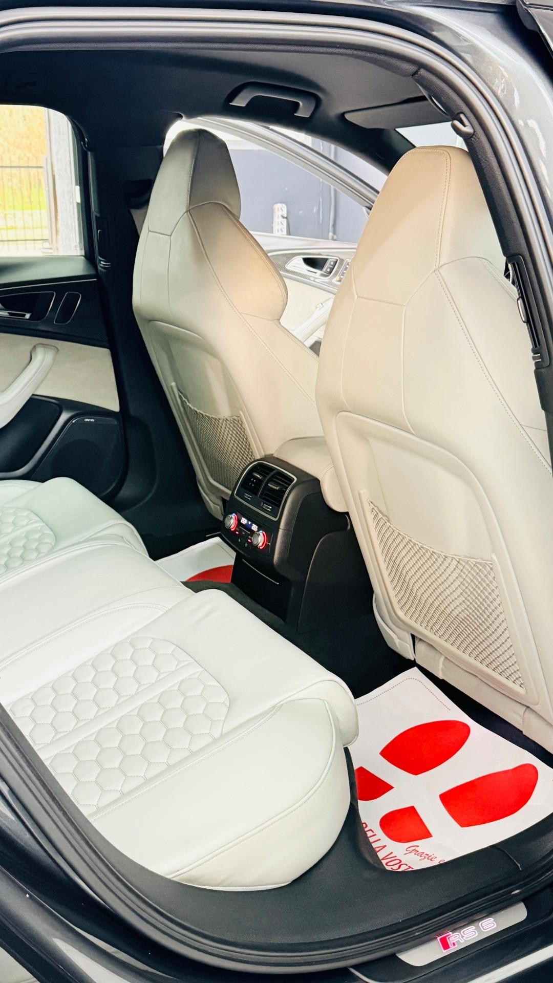 Audi RS6 RS 6 Avant 4.0 TFSI quattro tiptronic performance