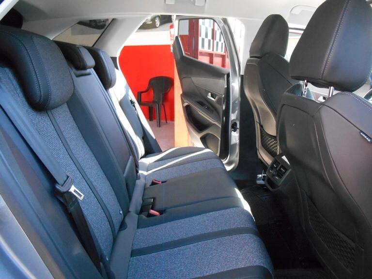 Peugeot 3008 BENZINA AUTOMATICO KM 22000