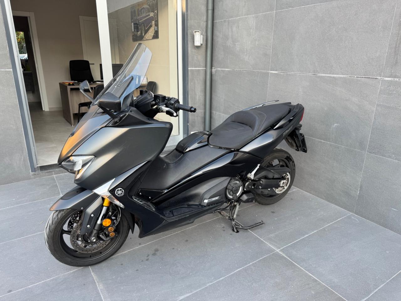 Yamaha TMAX 530
