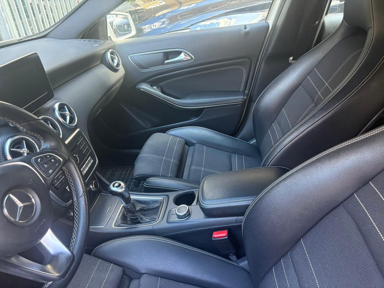 Mercedes-benz A 160 d Premium