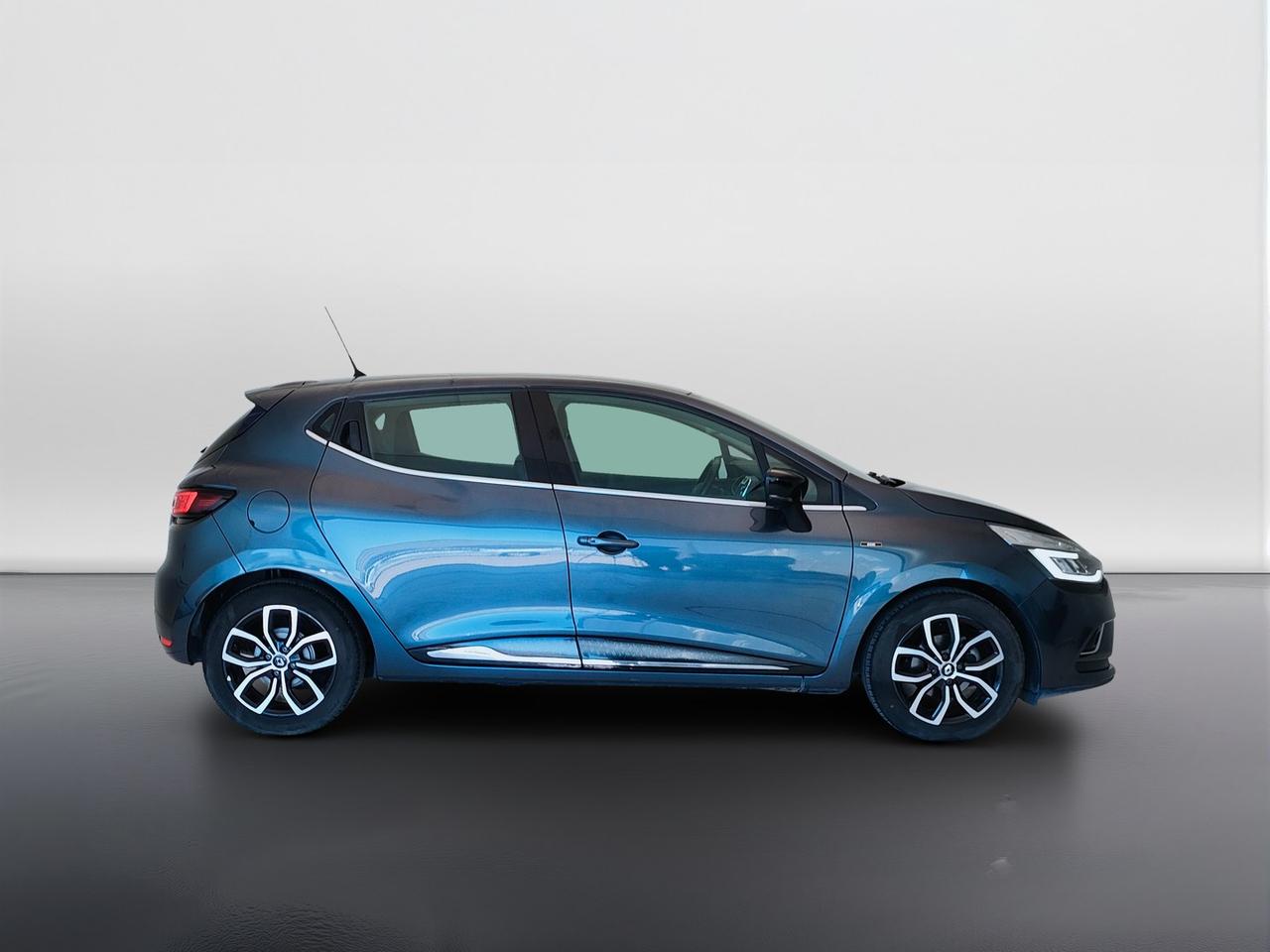 RENAULT Clio IV 2017 - Clio 1.5 dci Moschino Intens 90cv