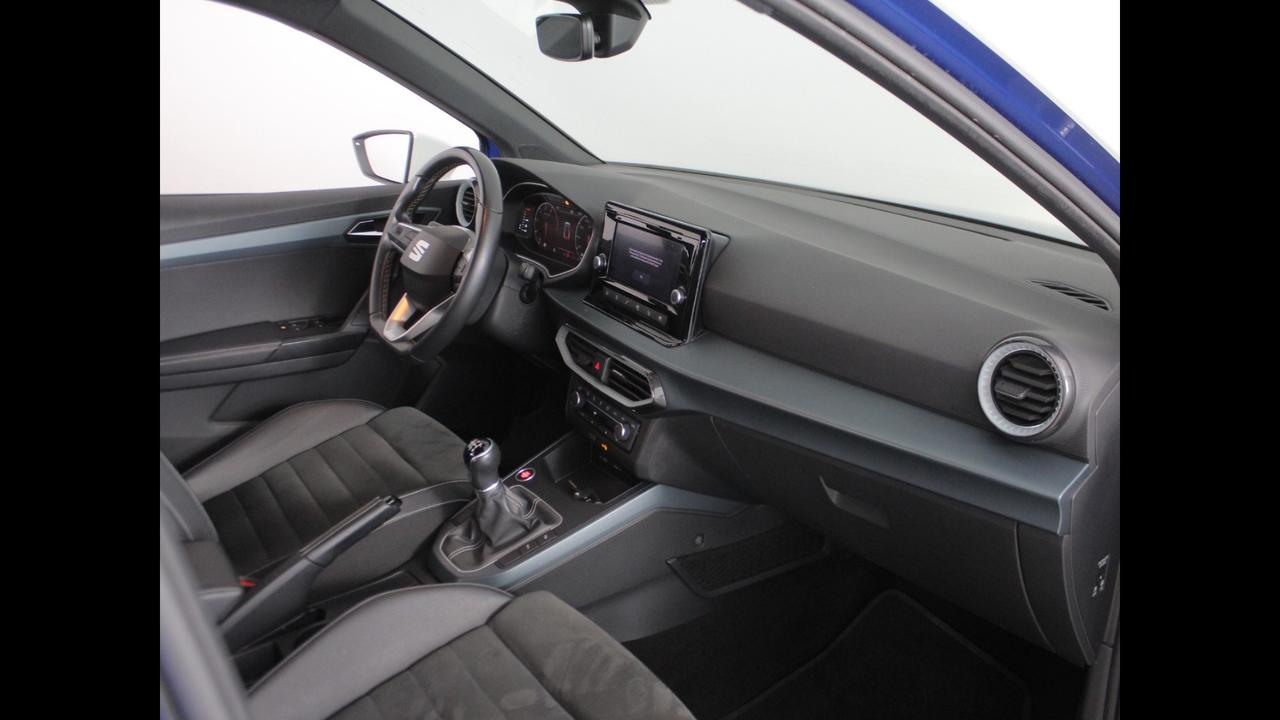 SEAT Arona 2022 - Arona 1.0 ecotsi Xperience 110cv