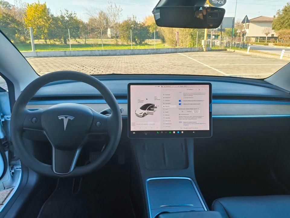 Tesla Model 3 Standard rwd Plus