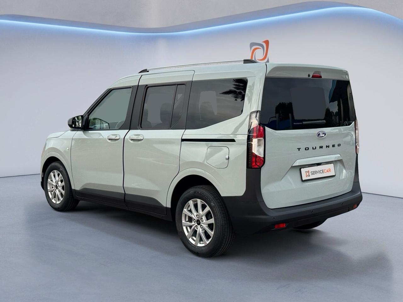 Ford Tourneo Courier 1.0 EcoBoost Titanium