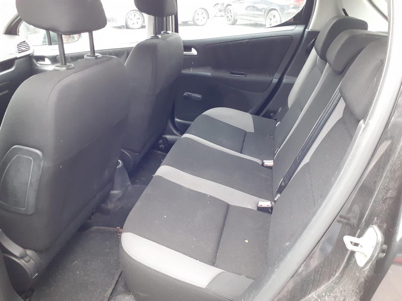 Peugeot 207 1.4 HDi 70CV 5p. ONE Line