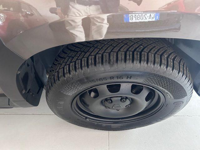 DACIA Duster 1.6 SCe GPL 4x2 Essential