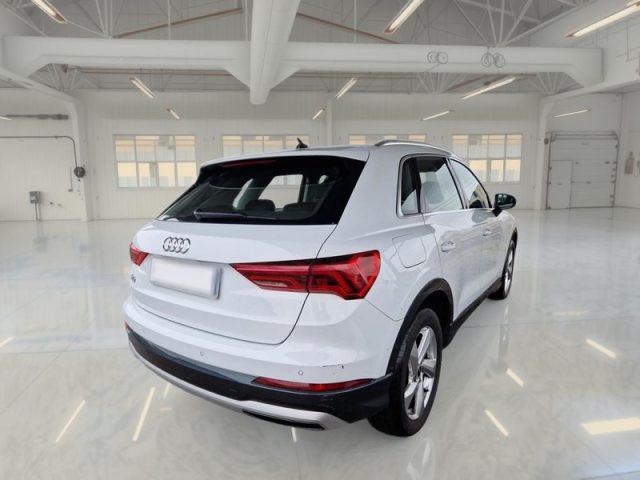 AUDI Q3 35 TDI quattro S tronic Business Advanced