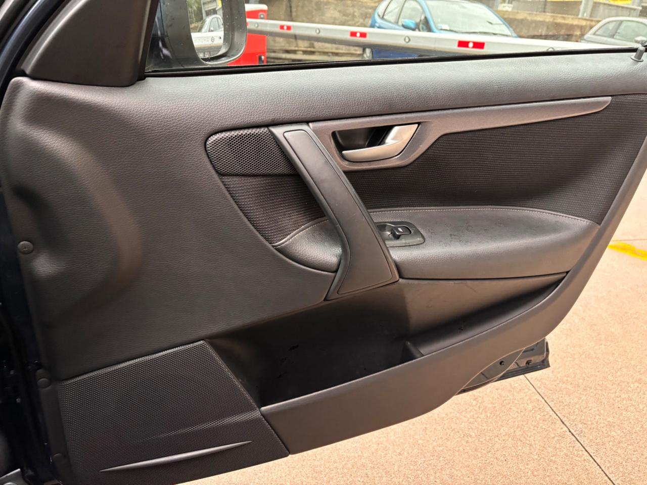 Volvo V70 2.4 D5 Kinetic