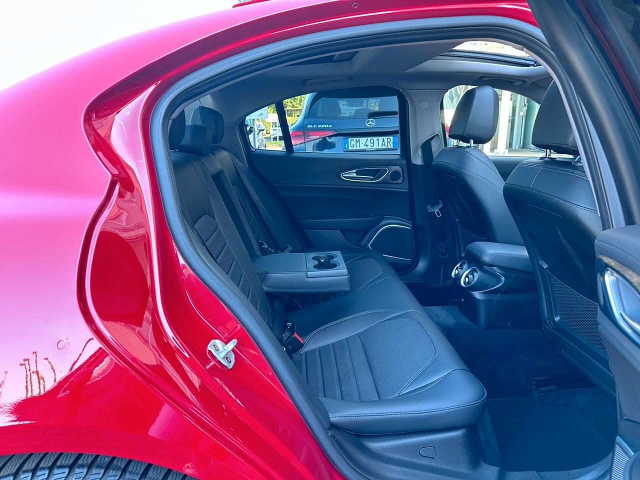 Alfa Giulia 2.2D 160CV AUTOM. EURO6D! DOPPIO TETTO! CARPLAY