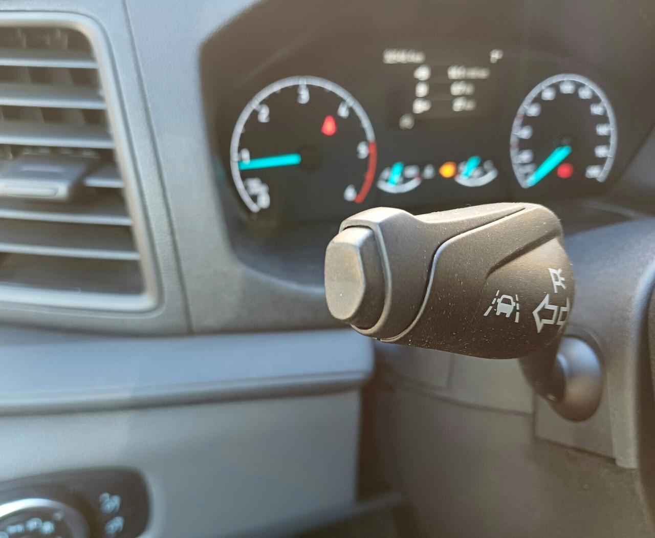 FORD TRANSIT 2.0 TDCI 130cv L2H2 FURGONE