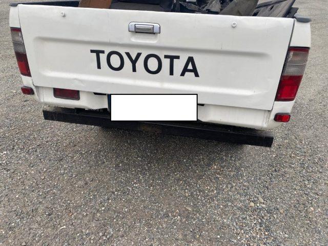 TOYOTA Hilux 2.4 TD 4WD 2/2 Extra Cab Pup. SR5