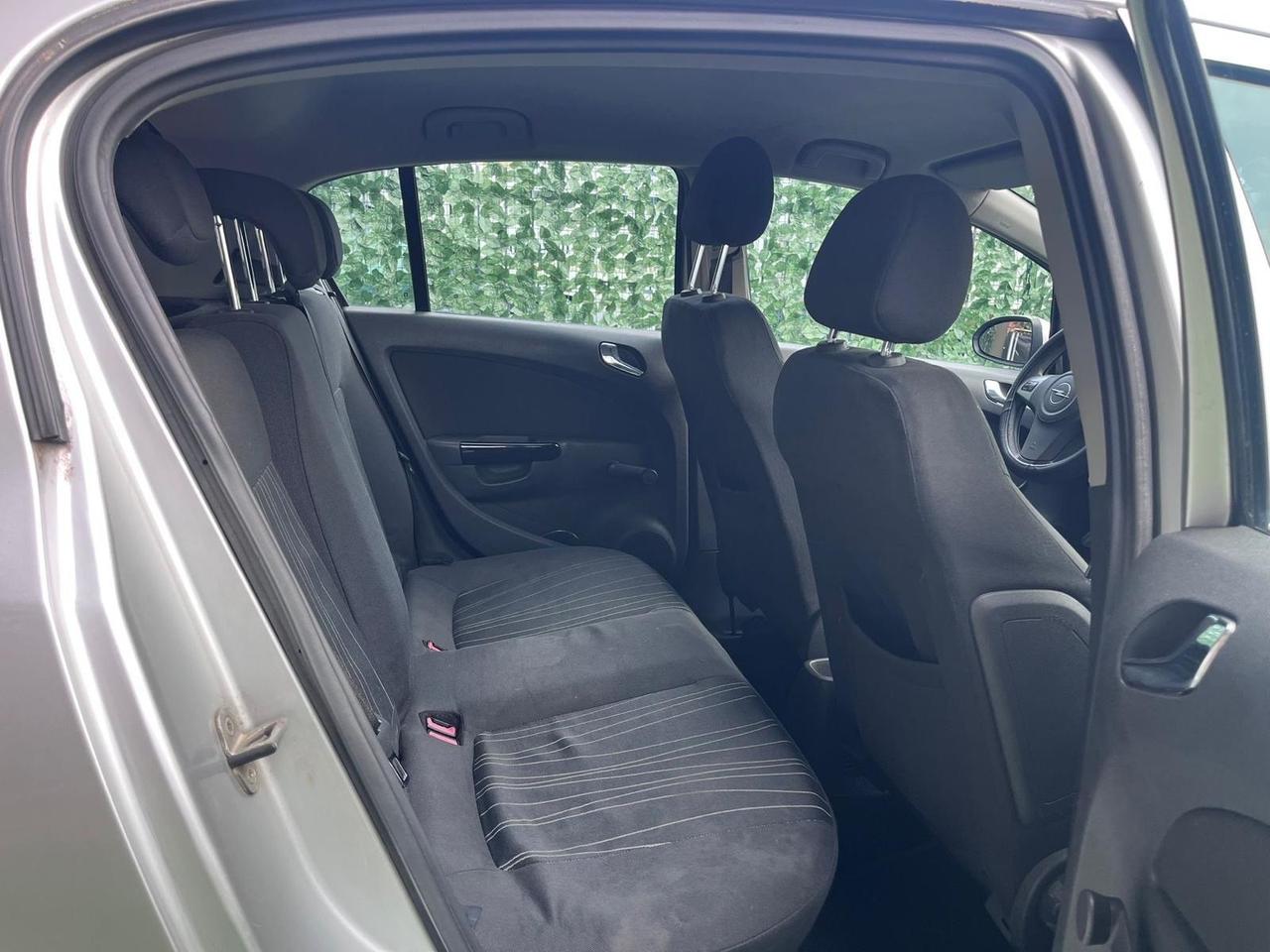 Opel Corsa 1.2 5 porte Cosmo