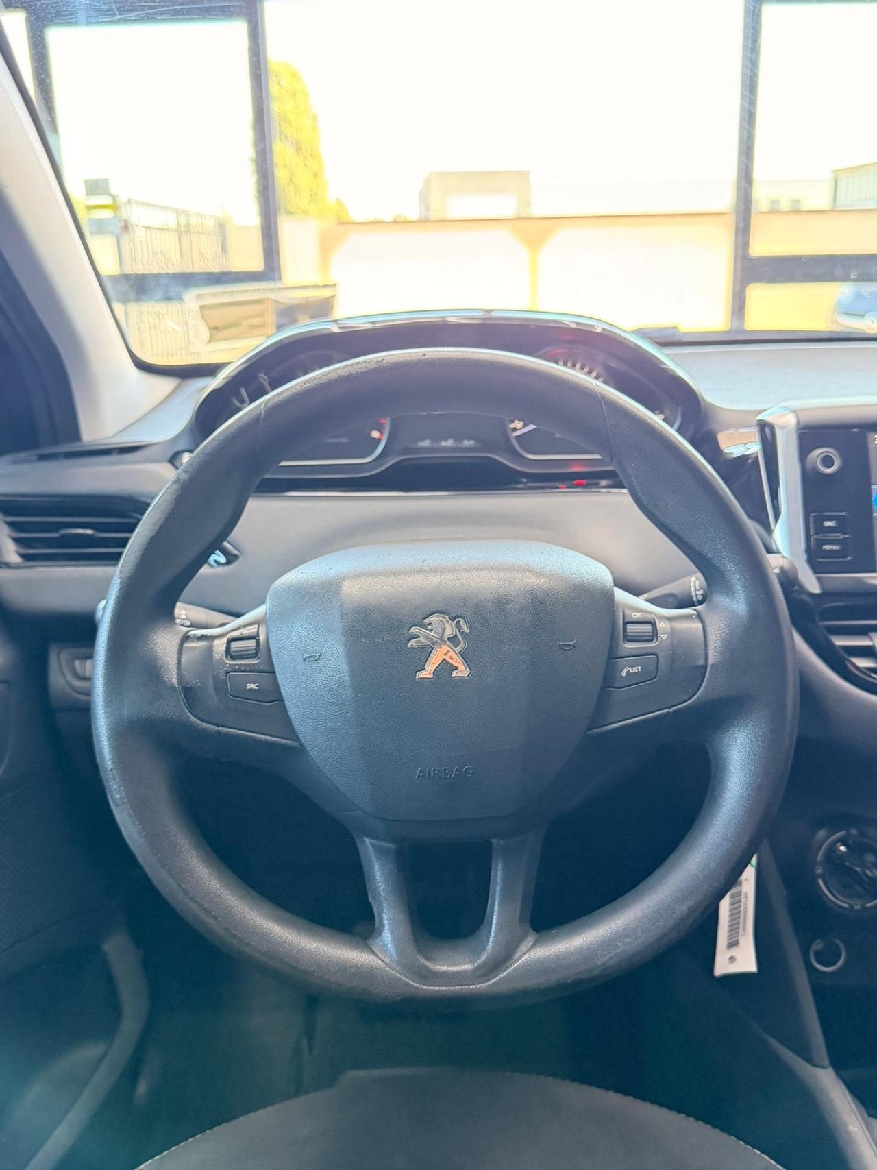 Peugeot 208 1.4 HDi 68 CV 5 porte Allure