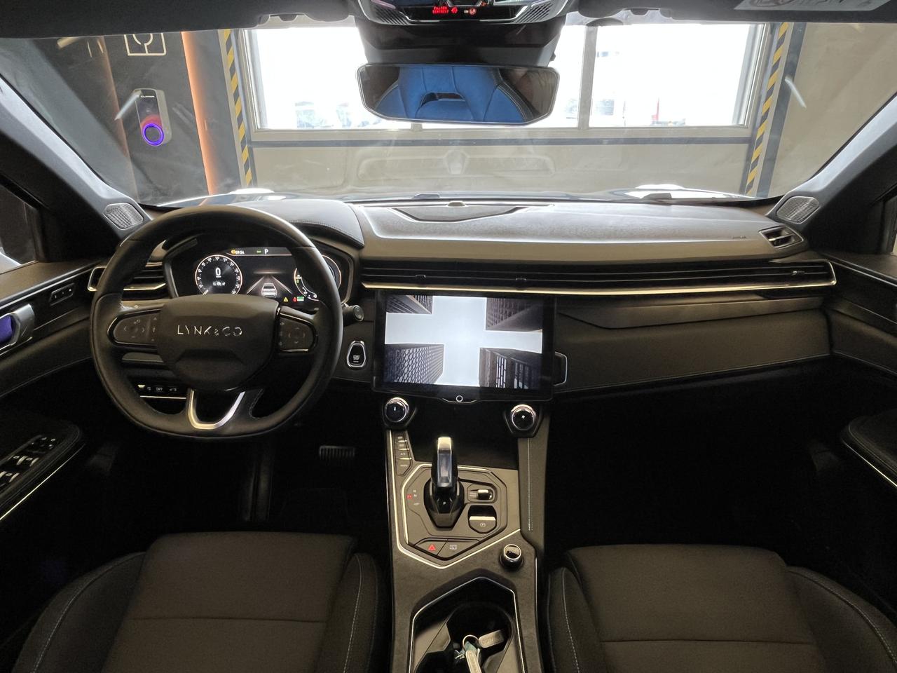 LYNK & CO 01 - 01 1.5 td phev auto
