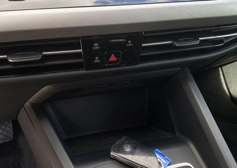 Volkswagen Golf 8 Life 2.0 TDI 116CV