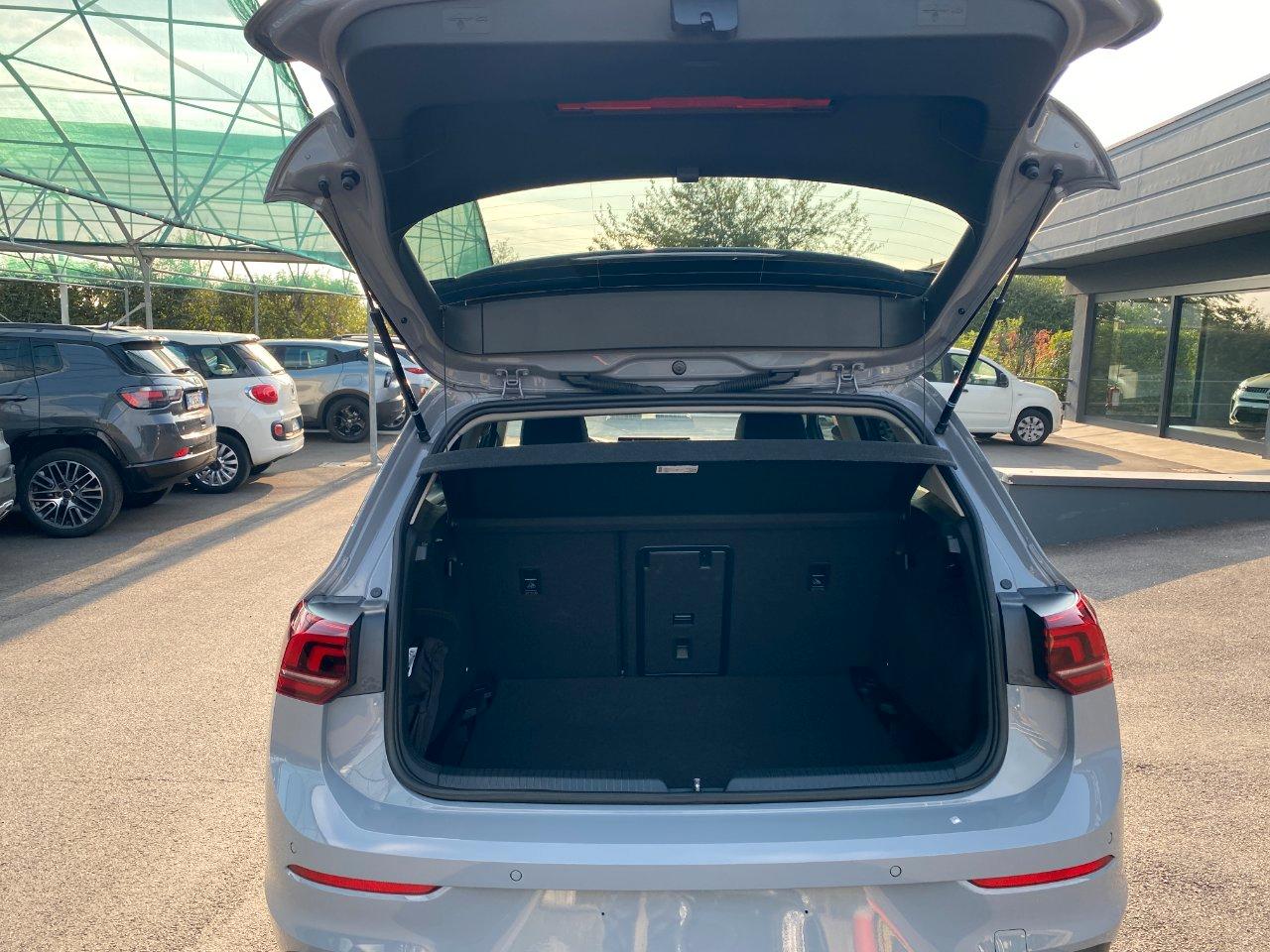 Volkswagen Golf 1.5 TSI 116 CV LIFE GOAL, WINTER PACK, FARI LED, CARPLAY, LUCI AMBIENTE