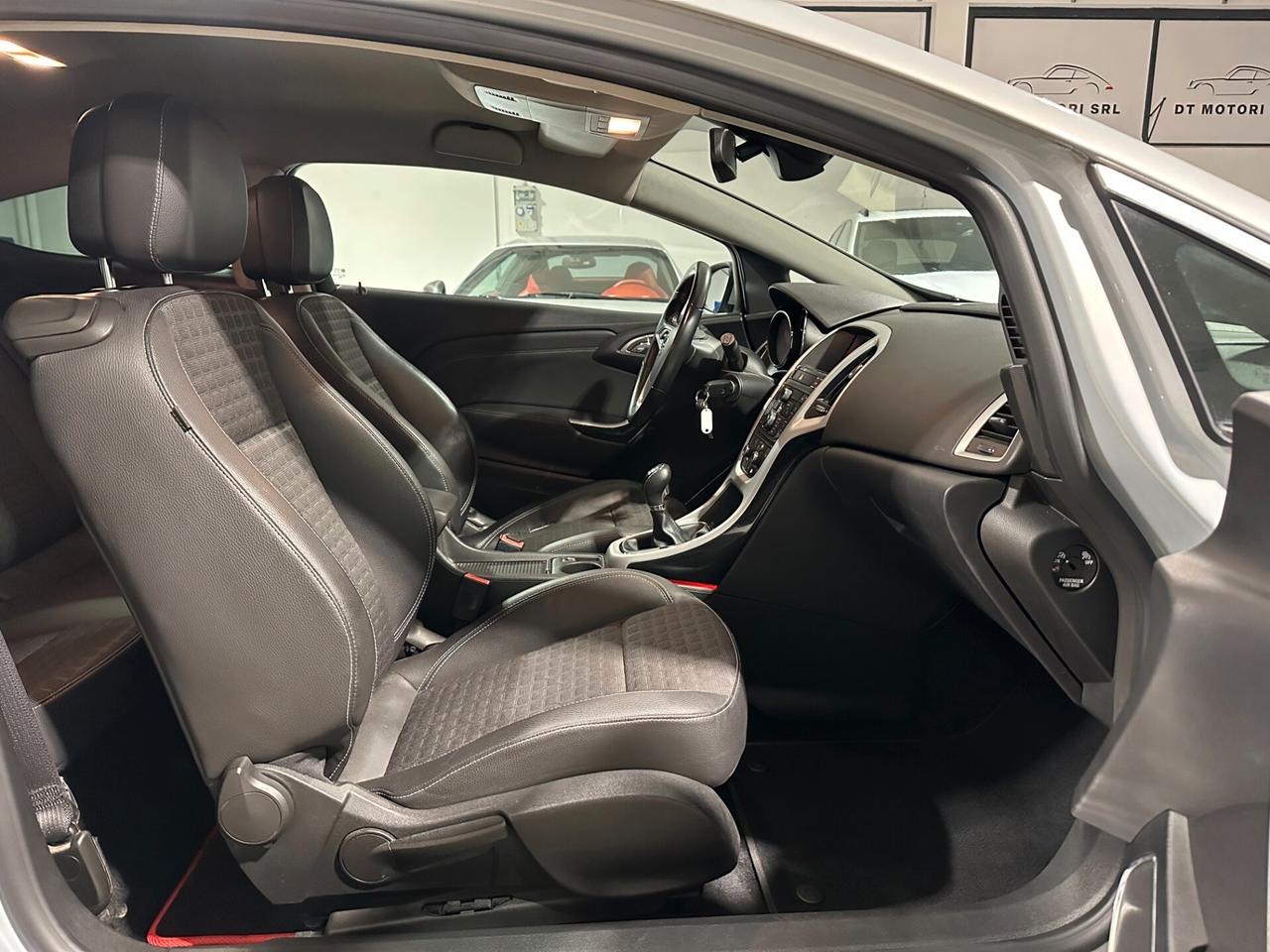 Opel Astra GTC 2.0 CDTI 165CV 3 porte Cosmo - DISTRIBUZIONE FATTA