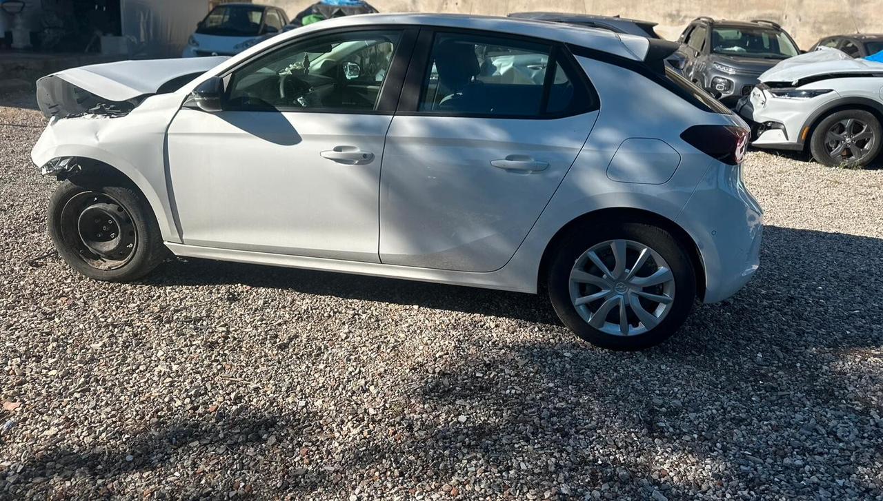 Opel Corsa 1.2 sinistrata incidentata