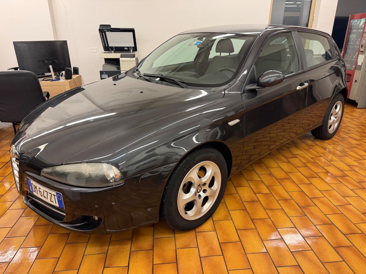 Alfa Romeo 147 1.6 BENZINA OK NEOPATENTATI