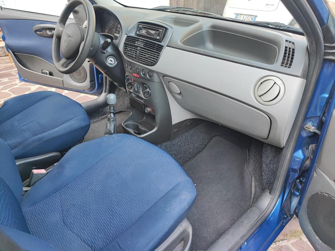 Fiat Punto 1.2i 5 porte Verve Frizione nuova