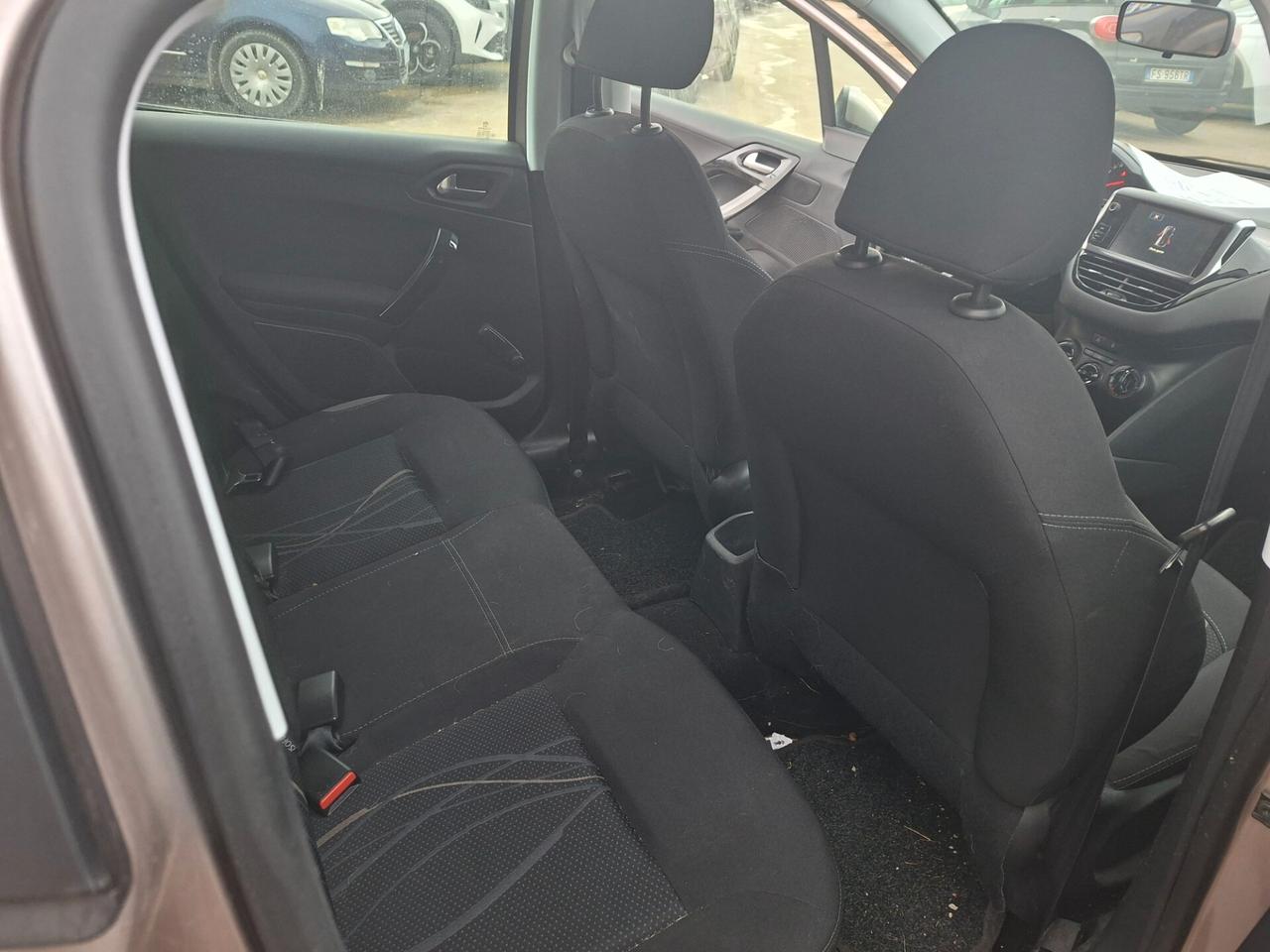 Peugeot 208 1.4 HDi 68 CV 5 porte Access