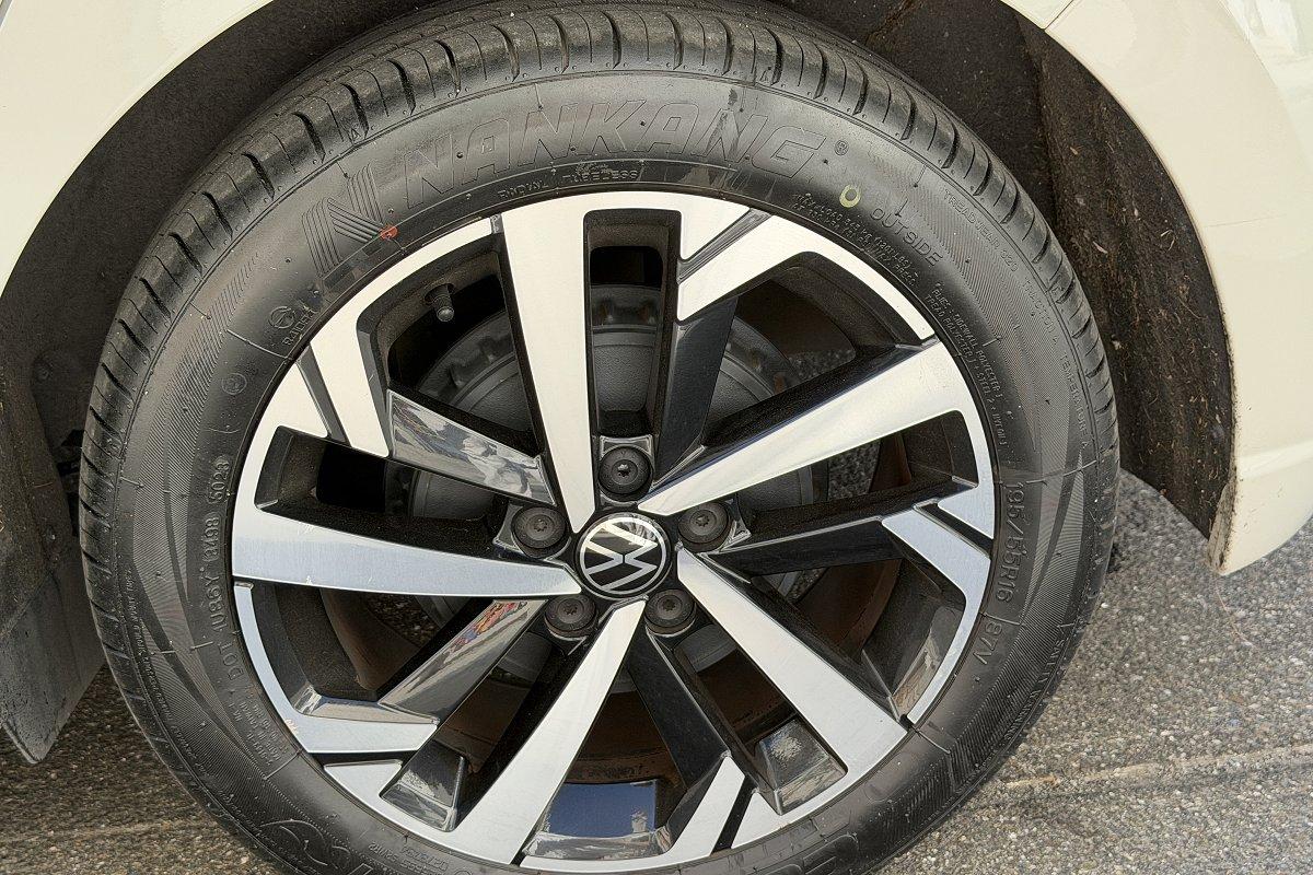 VOLKSWAGEN Polo 1.0 TSI Life