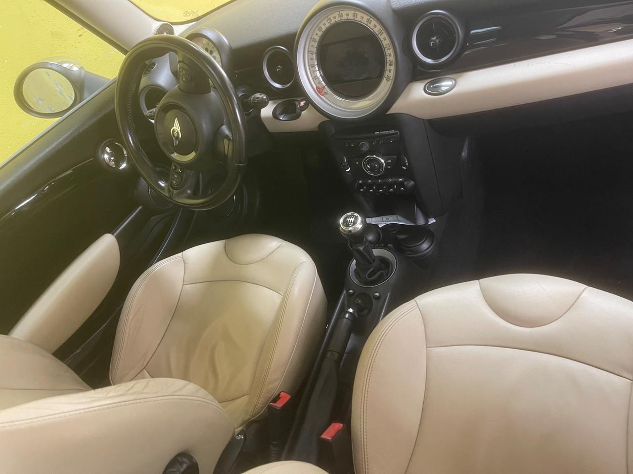 Mini 1.6 16V One (55kW)